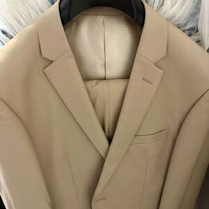 Slim Fit Beige 2-Piece Suit (38S/32S)